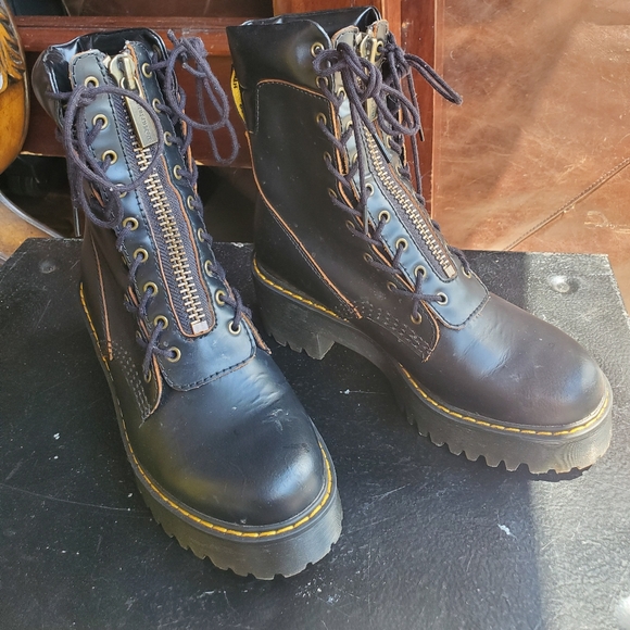 Preowned Boots - Picture 5 of 5